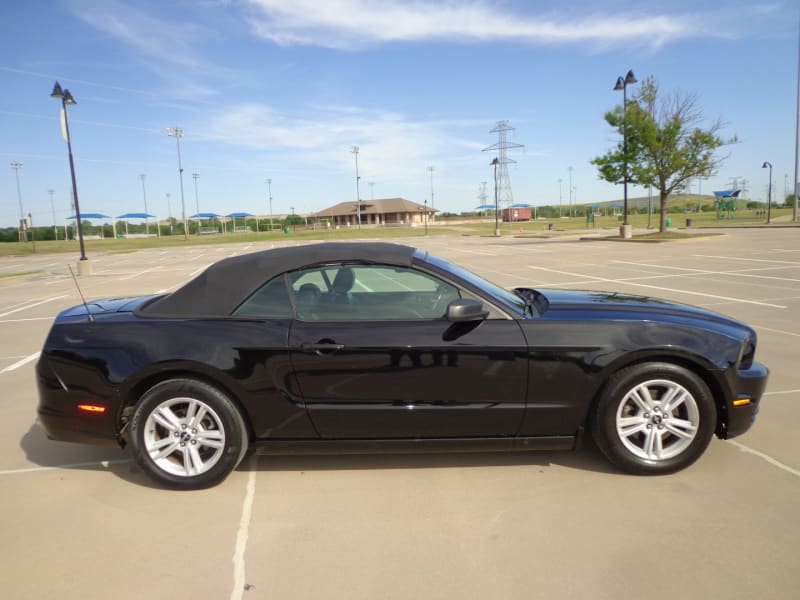 Ford Mustang 2014 price $11,999