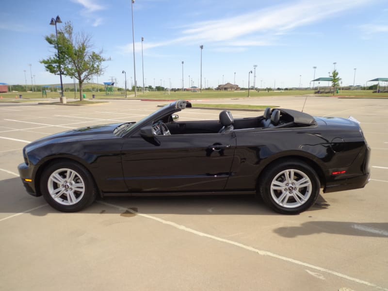 Ford Mustang 2014 price $11,999