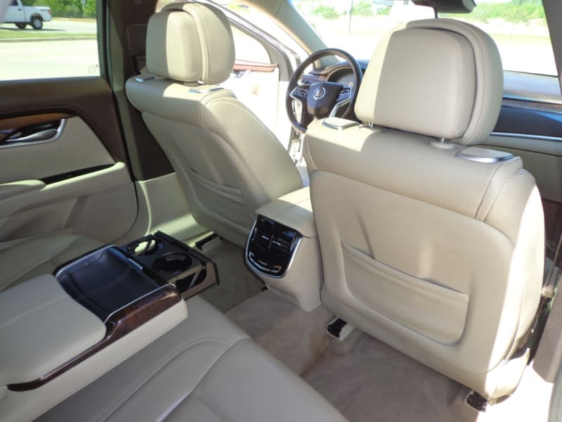 Cadillac XTS 2014 price $10,999