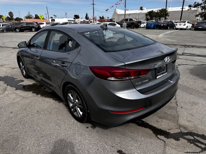 Hyundai Elantra 2018 price $17,140