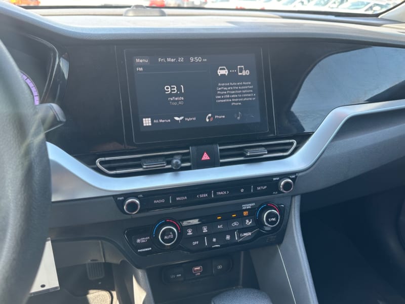 Kia Niro 2020 price $14,998