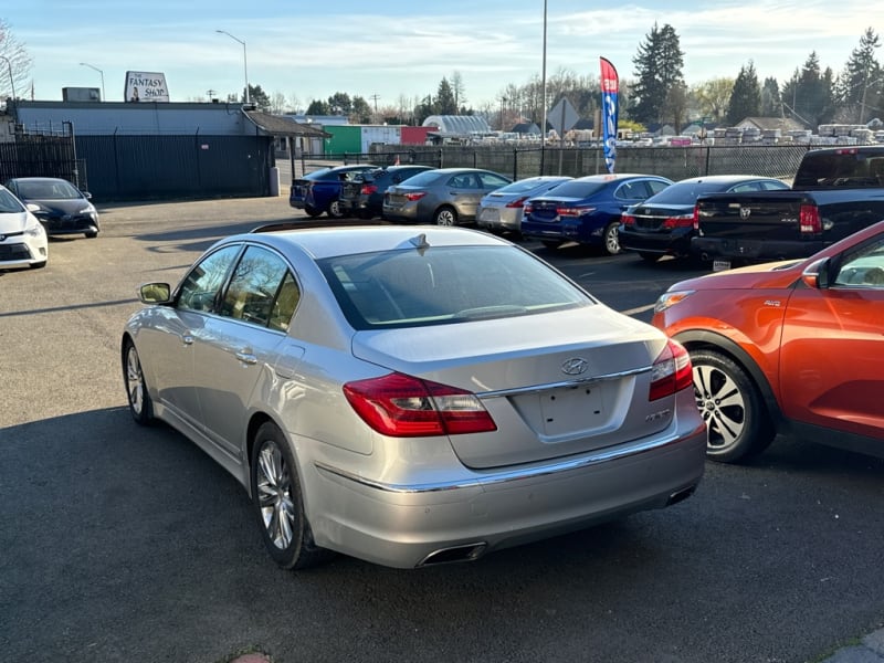 HYUNDAI GENESIS 2013 price $7,900