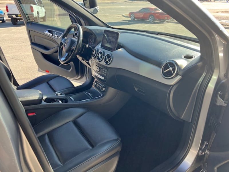 Mercedes-Benz B-Class 2018 price $18,900