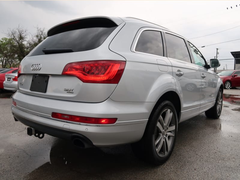 Audi Q7 2015 price $15,997