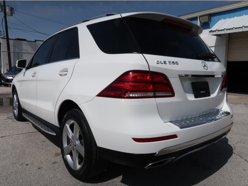 Mercedes-Benz GLE 2016 price $19,997