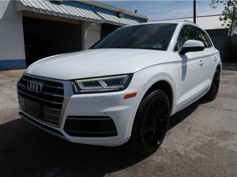 Audi Q5 2018 price $18,497