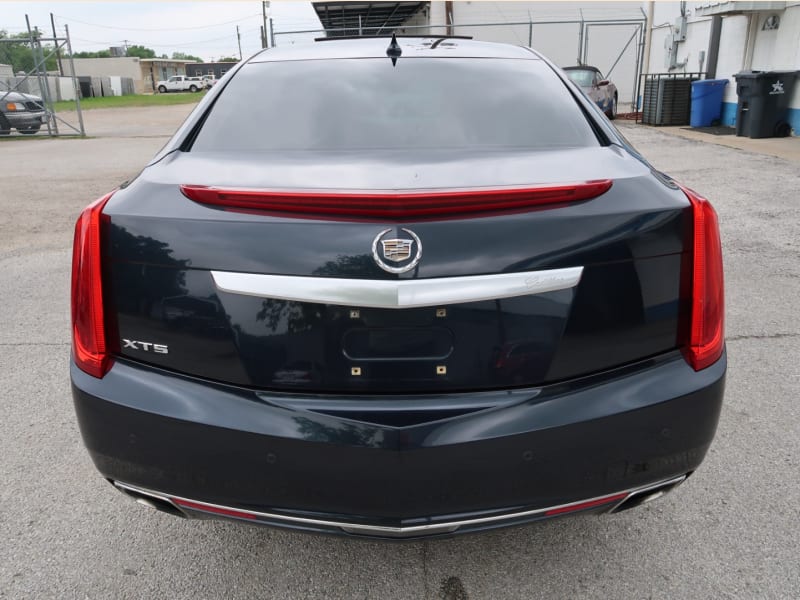 Cadillac XTS 2013 price $10,997