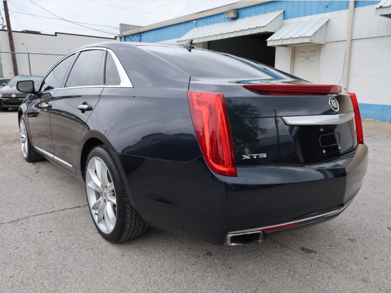 Cadillac XTS 2013 price $10,997