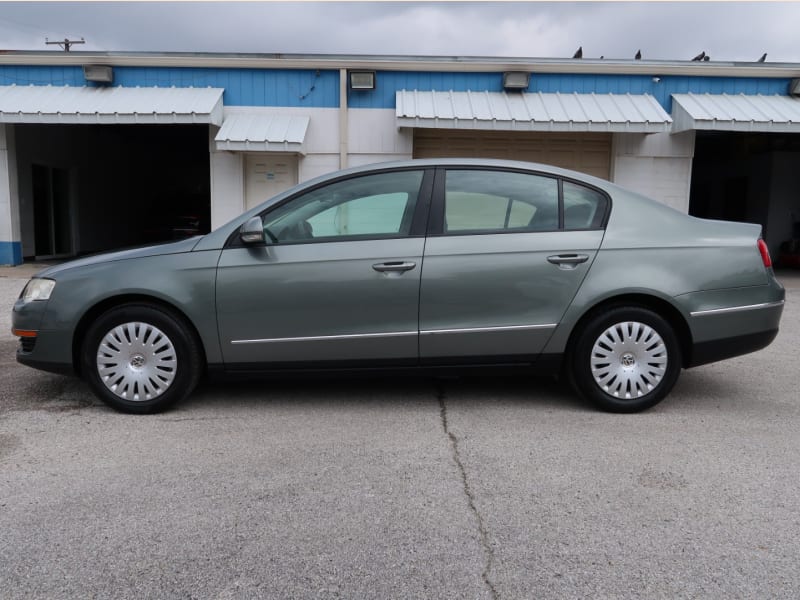 Volkswagen Passat Sedan 2007 price $8,297