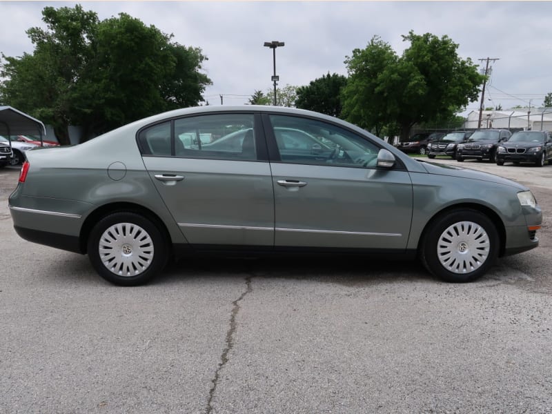 Volkswagen Passat Sedan 2007 price $8,297