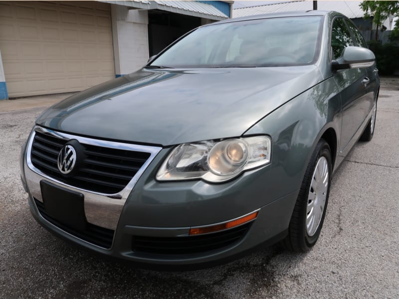 Volkswagen Passat Sedan 2007 price $8,297