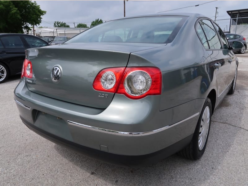 Volkswagen Passat Sedan 2007 price $8,297