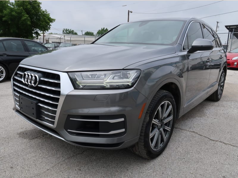 Audi Q7 2017 price $19,997