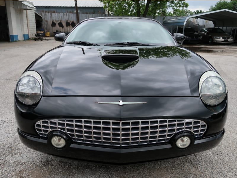 Ford Thunderbird 2005 price $12,997