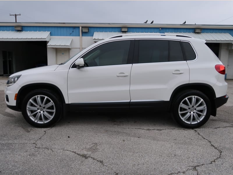 Volkswagen Tiguan 2014 price $10,797