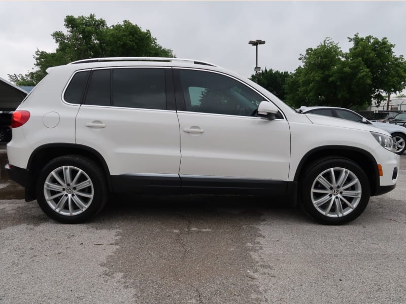 Volkswagen Tiguan 2014 price $10,797