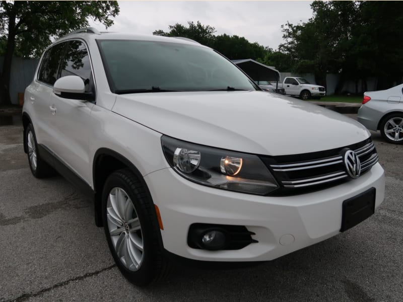 Volkswagen Tiguan 2014 price $10,797