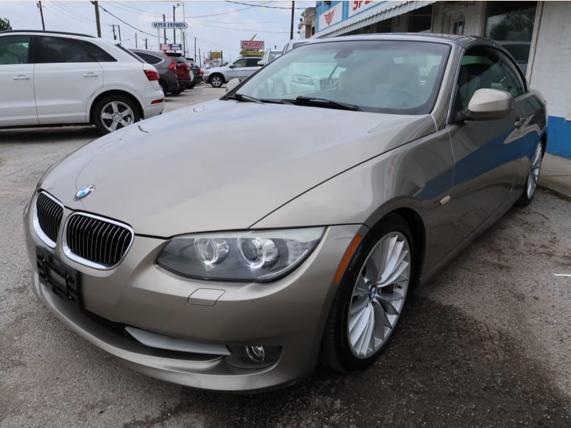 BMW 3-Series 2011 price $13,797