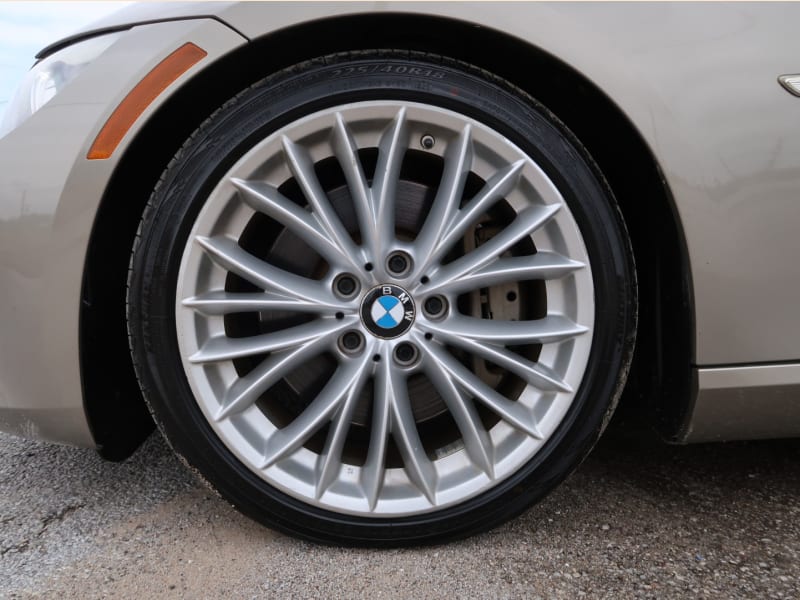 BMW 3-Series 2011 price $13,797