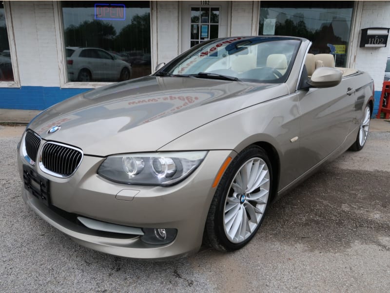 BMW 3-Series 2011 price $13,797