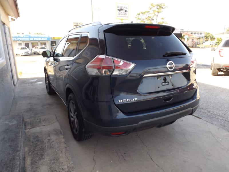 Nissan Rogue 2015 price $11,990