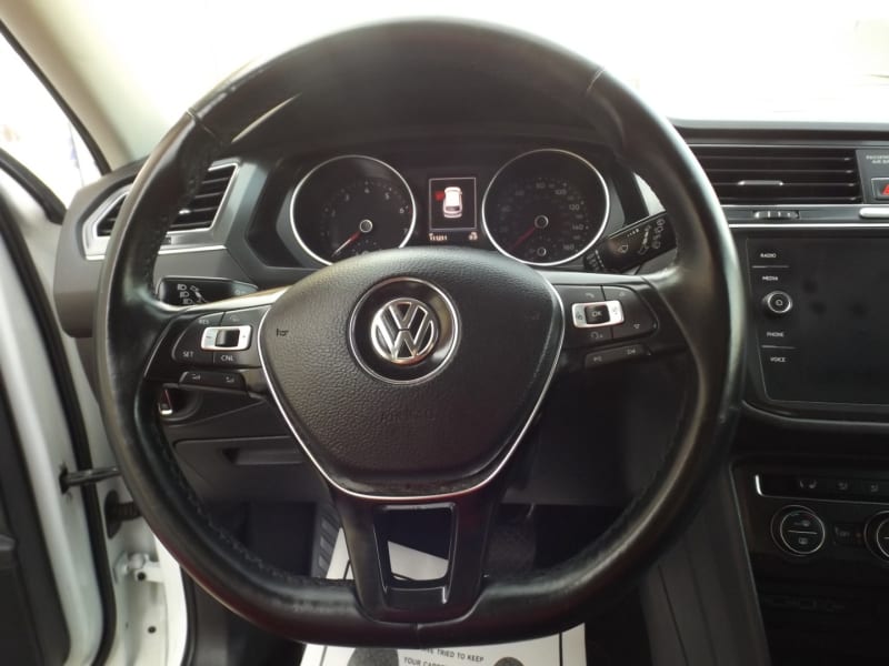 Volkswagen Tiguan 2018 price $14,990