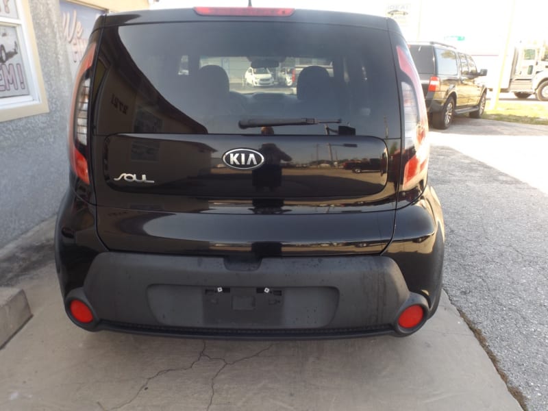 Kia Soul 2015 price $7,990