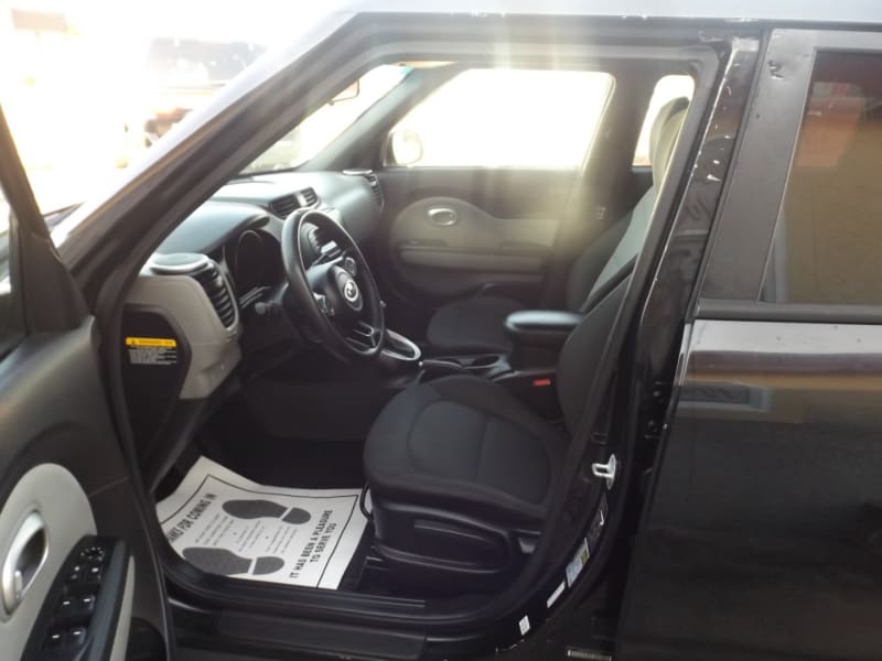 Kia Soul 2015 price $7,990