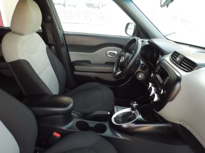 Kia Soul 2015 price $7,990