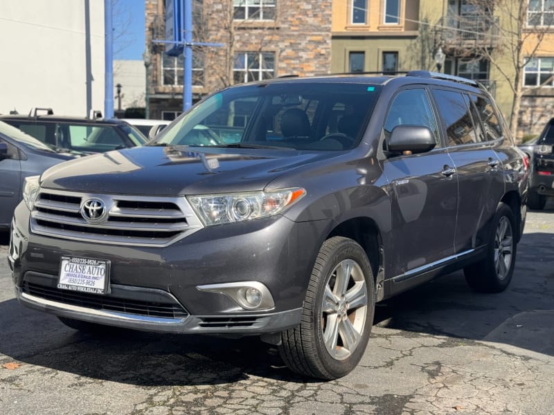 Toyota Highlander 2011 price $14,975