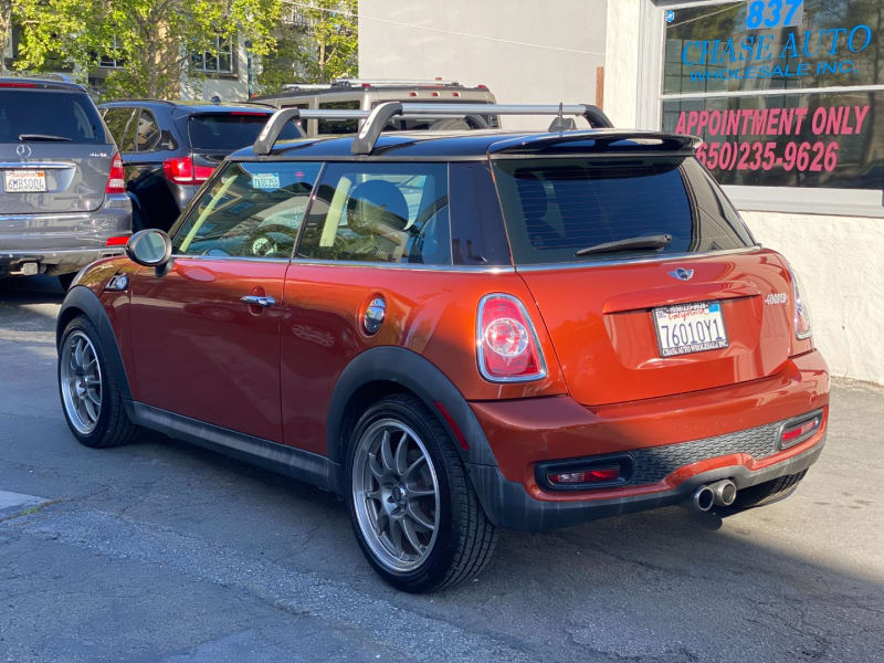 Mini Cooper Hardtop 2011 price $6,975