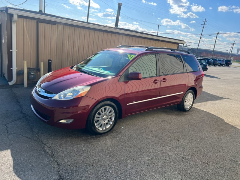 Toyota Sienna 2008 price $6,700