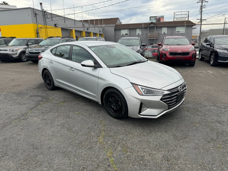 Hyundai Elantra 2019 price $11,990