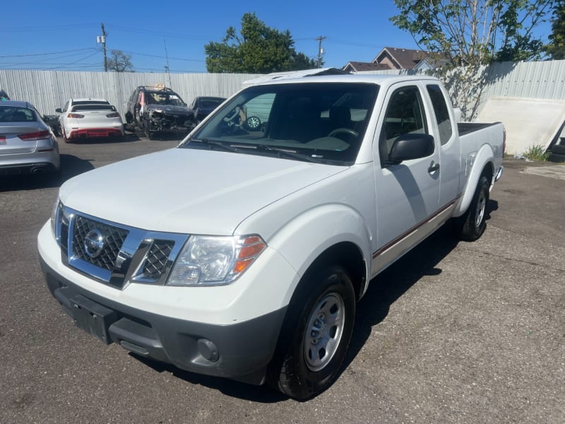 Nissan Frontier 2013 price $8,990