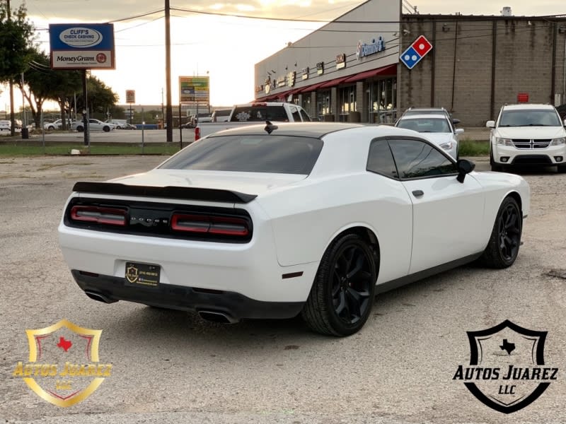 DODGE CHALLENGER 2015 price $16,000 Cash