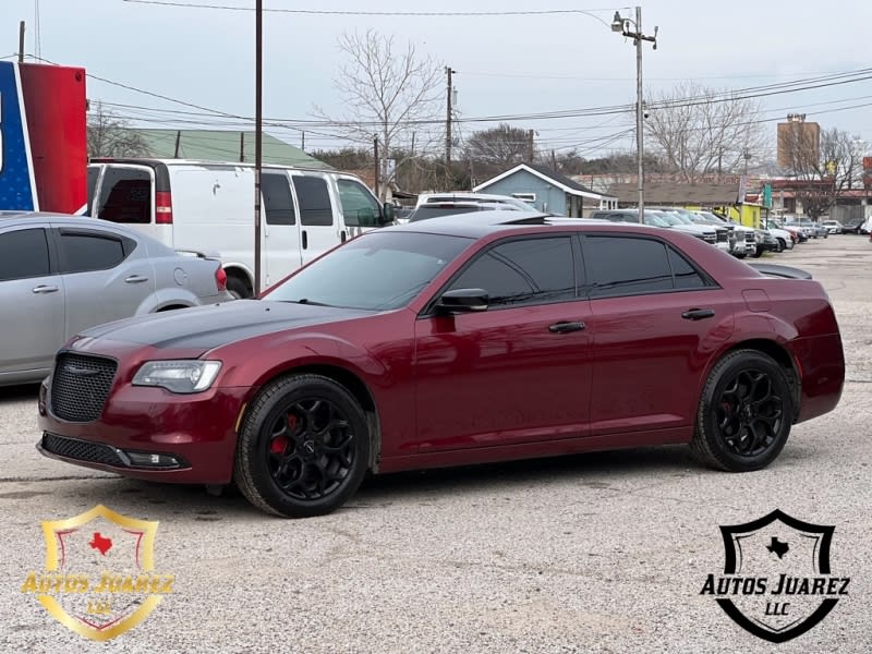 CHRYSLER 300 2018 price $18,000 Cash