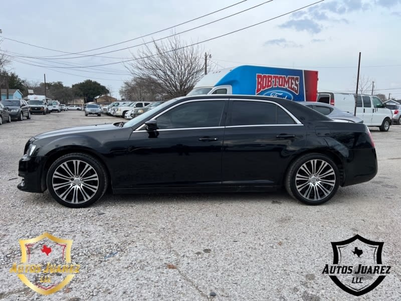 CHRYSLER 300 2013 price $8,000