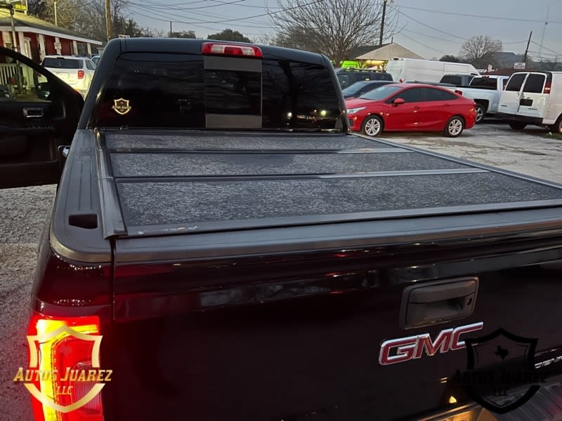 GMC SIERRA 2018 price $32,000 Cash