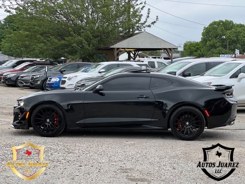 CHEVROLET CAMARO 2018 price $33,000 Cash