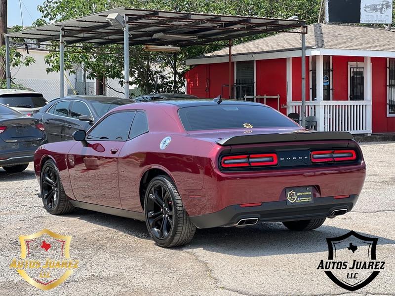 DODGE CHALLENGER 2021 price $24,000