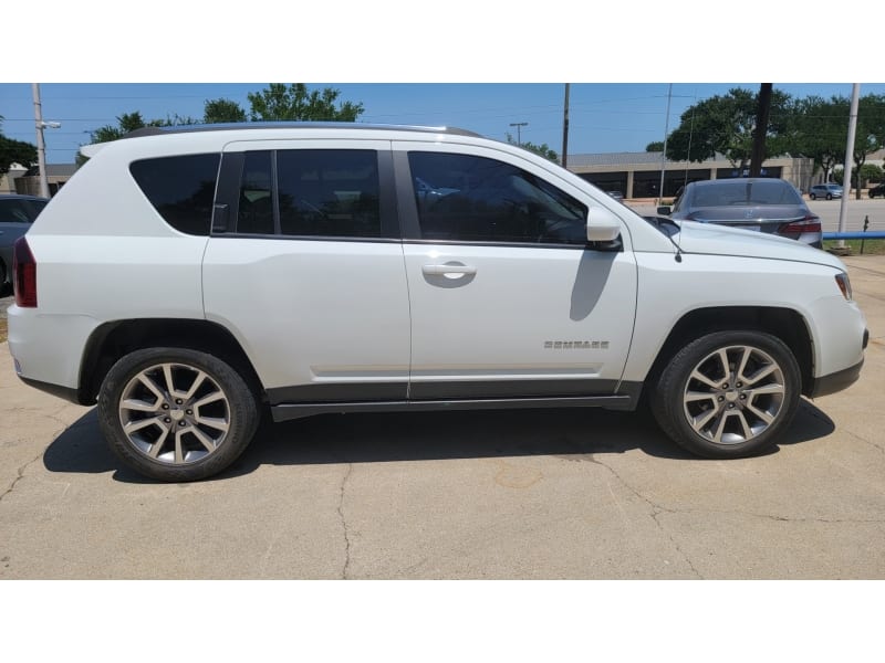 Jeep Compass 2016 price $13,498