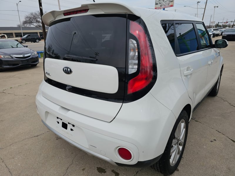 Kia Soul 2017 price $11,988