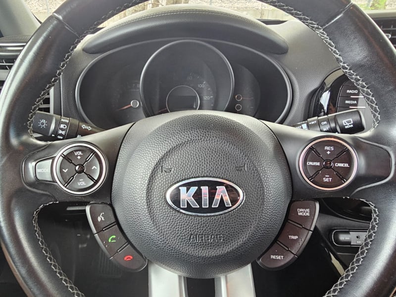 Kia Soul 2017 price $10,998