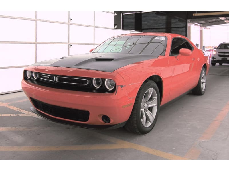 Dodge Challenger 2018 price $14,988