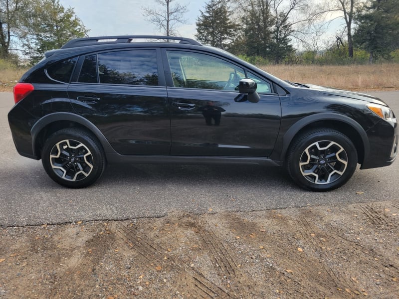 Subaru Crosstrek 2017 price $12,999