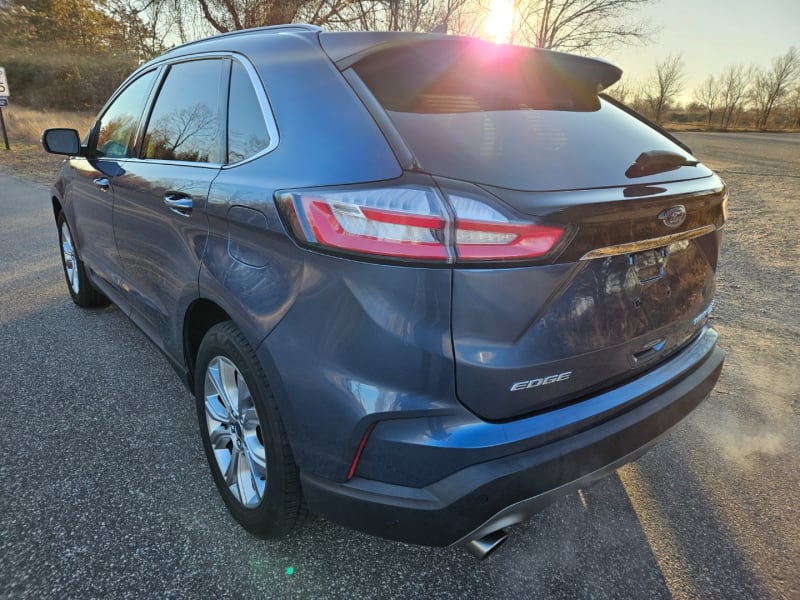 Ford Edge 2019 price $15,495