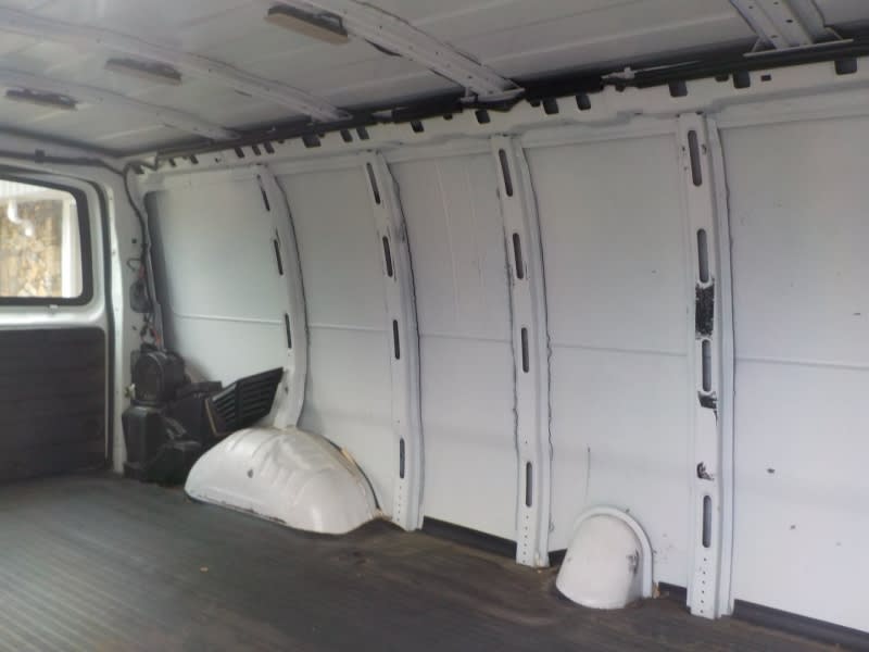 GMC Savana Cargo Van 2016 price $15,898