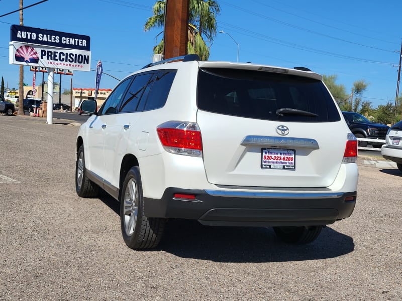 Toyota Highlander 2012 price $18,299