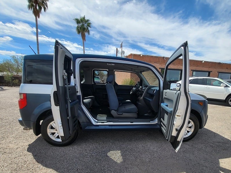 Honda Element 2006 price $8,999