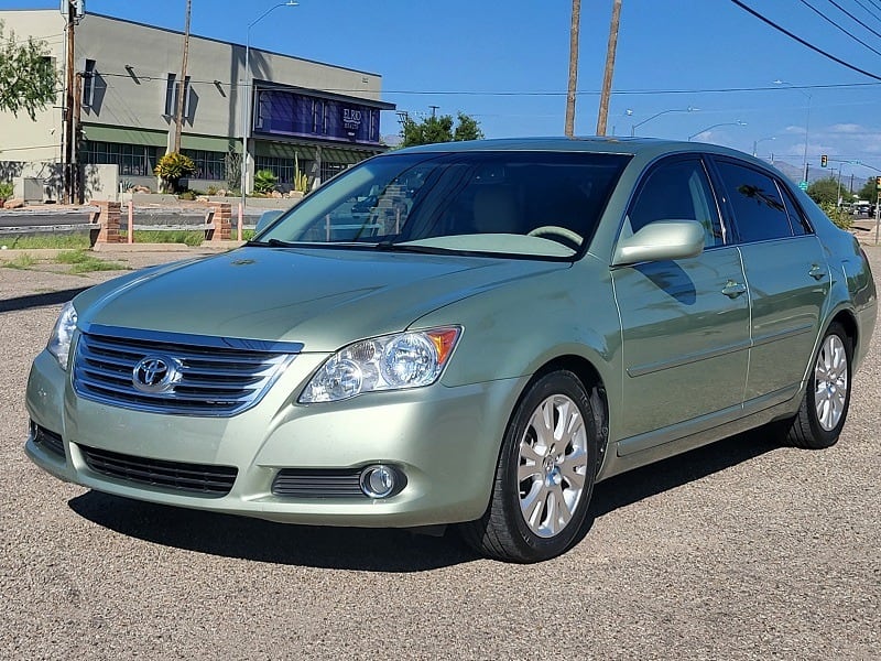 Toyota Avalon 2010 price $12,299